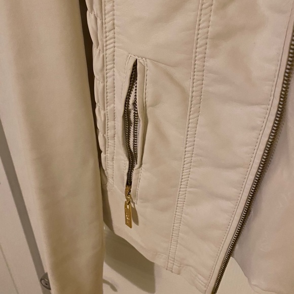 Guess cream pleather gold zipper jacket - Picture 7 of 7